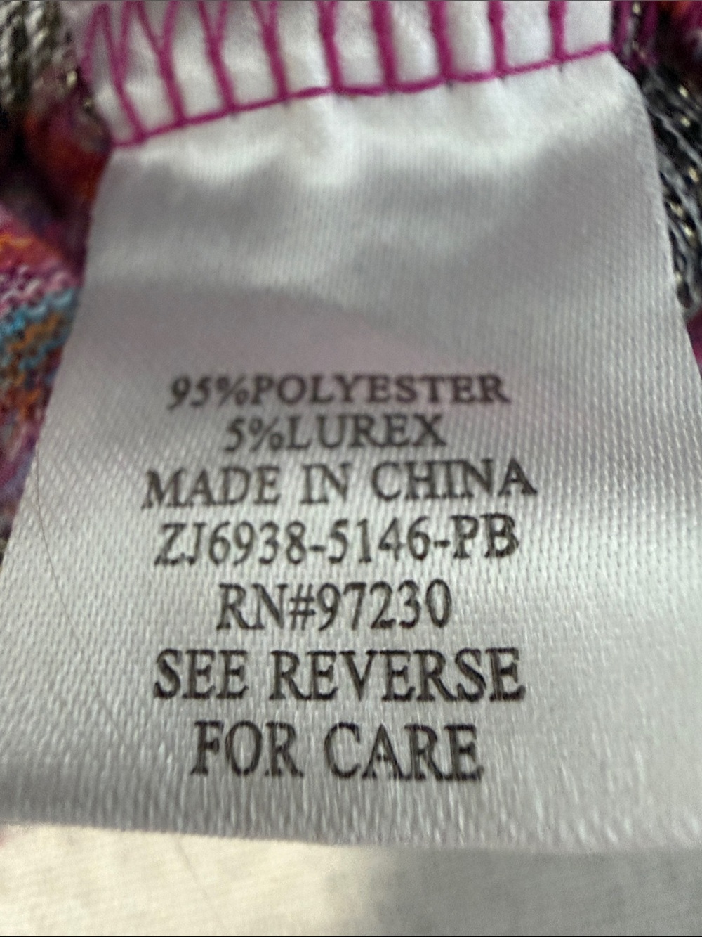 Almost Famous Striped Heathered V-Neck Women’s Top in Gray and Pink SZL - Picture 6 of 15